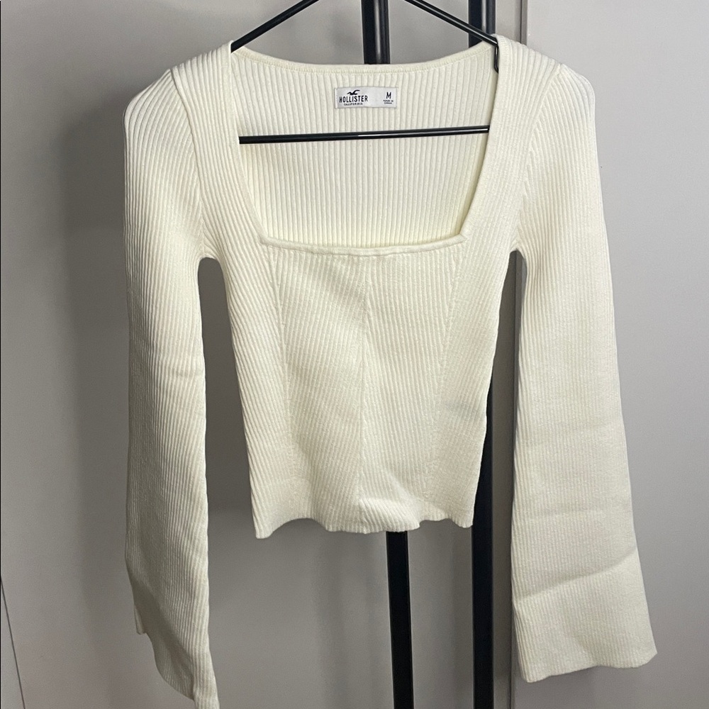 NEW Hollister Cream Ribbed Sweater Size M - Picture 4 of 5